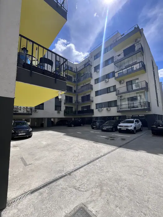 Balcoanele blocului finalizat Dristor Apartments