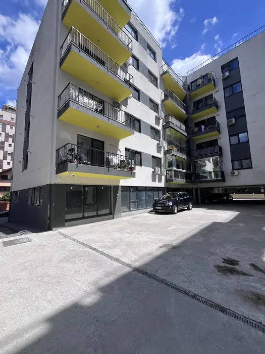 Fațada finisată a blocului Dristor Apartments, Aleea Buhuși 4A